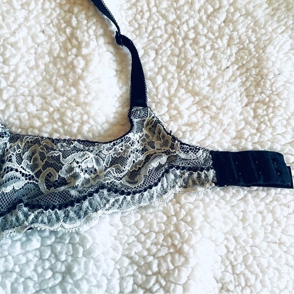 Victoria's Secret Bras, Size 32C, Dream Angels, Push-Up, Padded, Lace - Picture 10 of 12